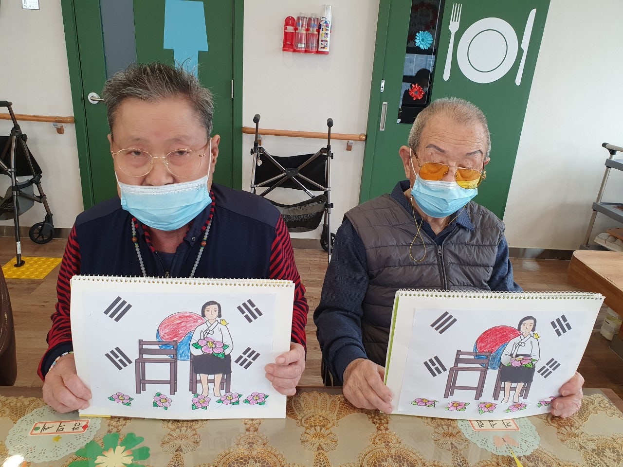 3695294320_1KWhByVq_e7a01693f7d7e081ebb8b4a9b00f23d1e5f92504.jpg 이미지크게보기