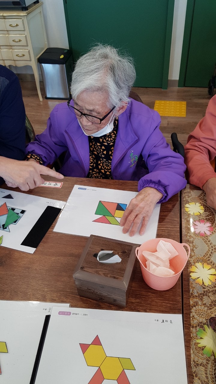 3695294320_25cERM43_311a468162c12b554f585ade6051038e843654dd.jpg 이미지크게보기