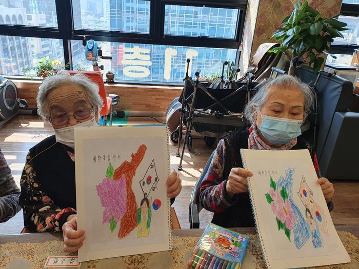 3695294320_7IPnTWSy_60ffb6ca3b297b4c6947a5475196778047f74c75.jpg 이미지크게보기