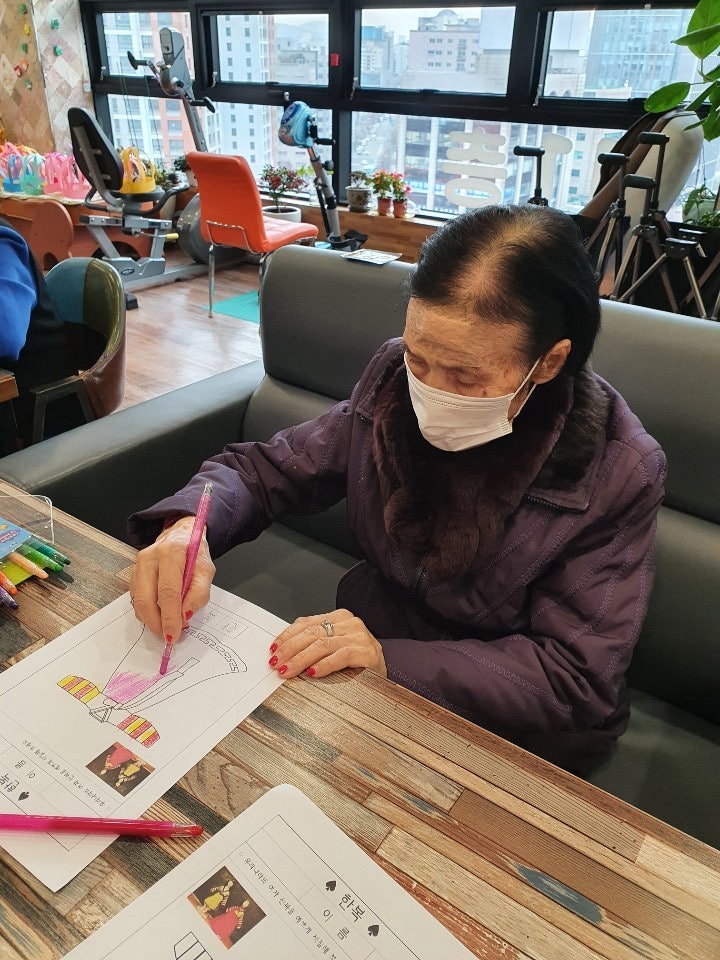 3695294320_7vIRKywo_dbc121f97b7f682430bc628b472c1c8d21e0e67b.jpg 이미지크게보기