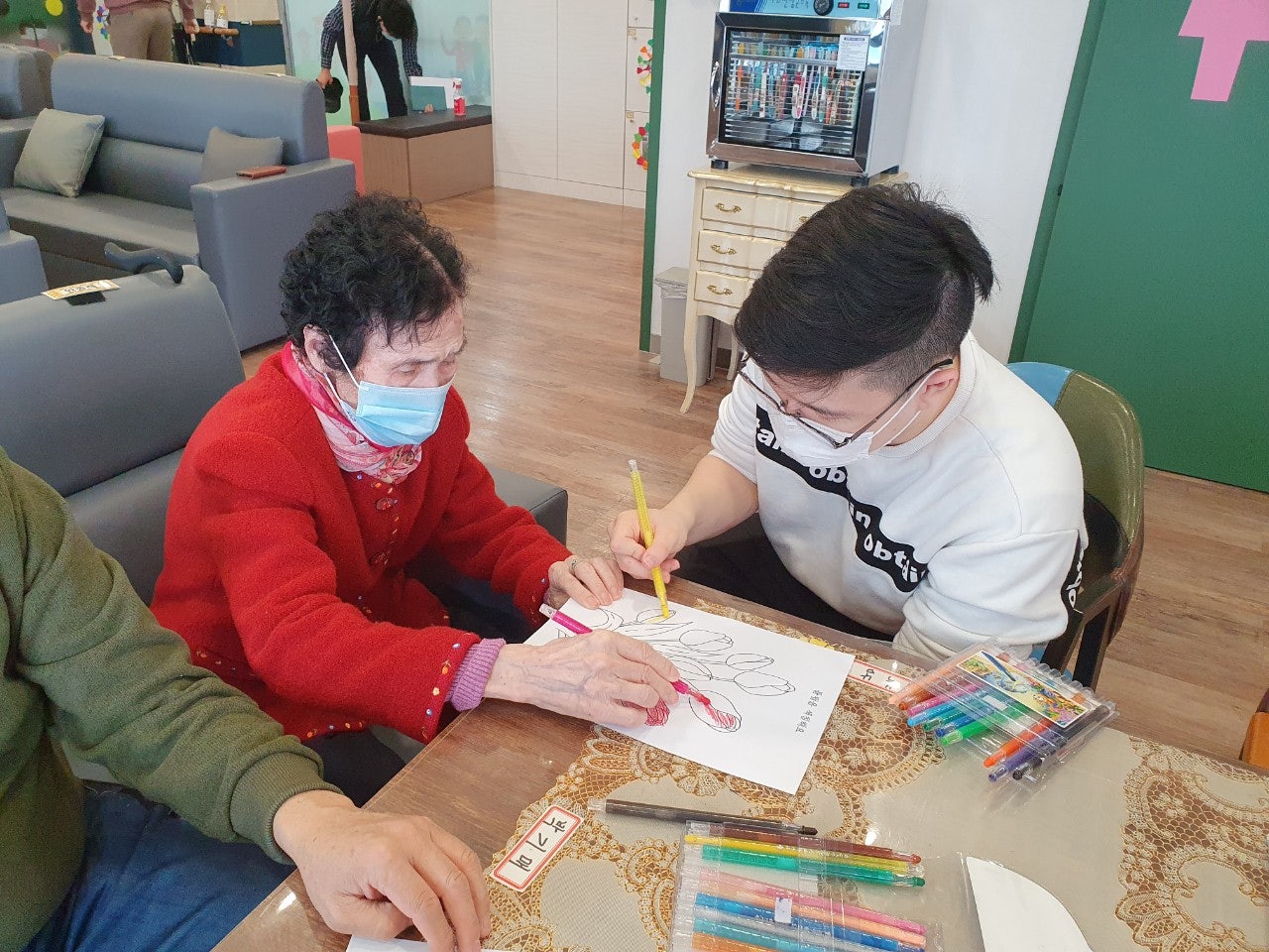 3695294320_DBHlrW9o_a20836167213e3a78b458685ff32c908530bd99f.jpg 이미지크게보기