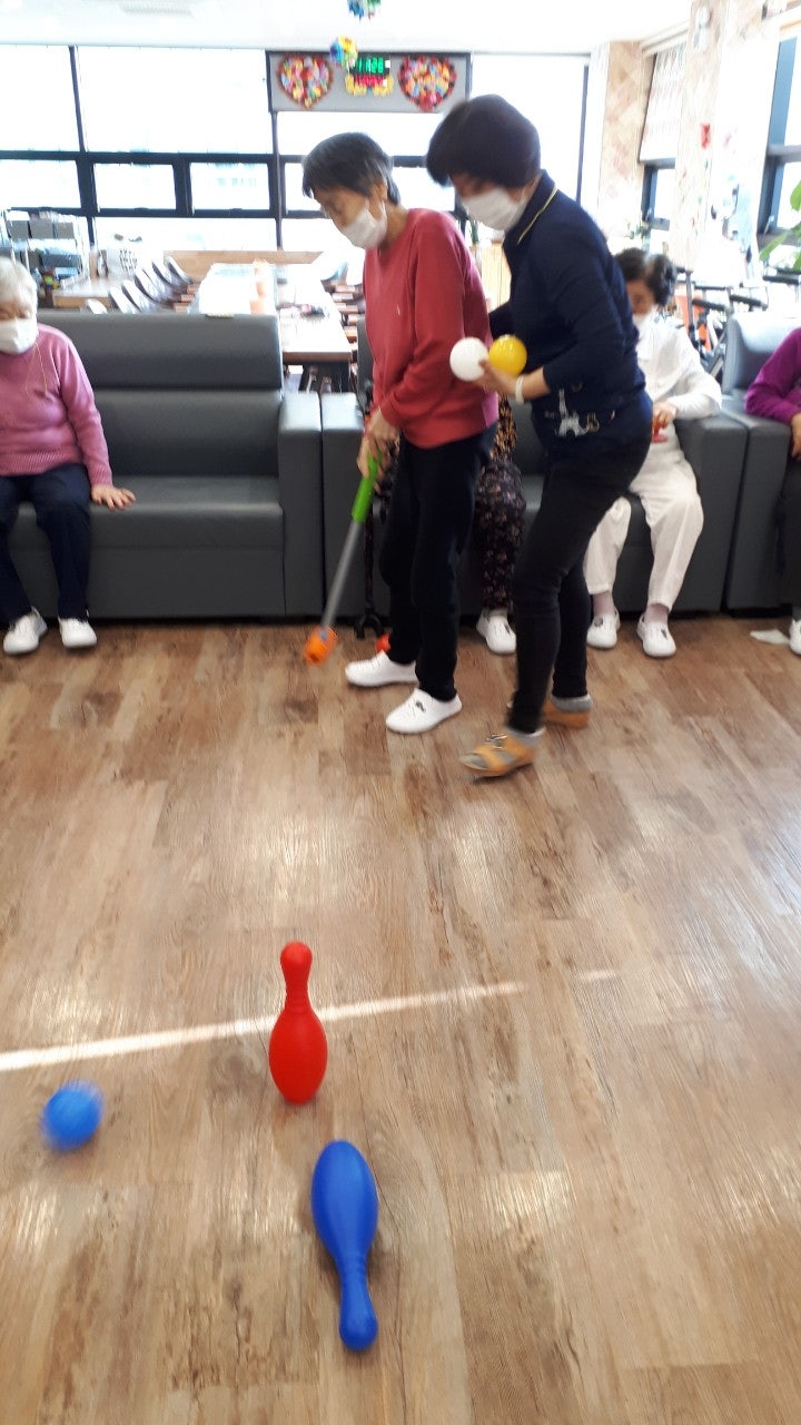 3695294320_OzopX9MT_a4127e668369bc589fb838e49dbb0f872bf928e6.jpg 이미지크게보기