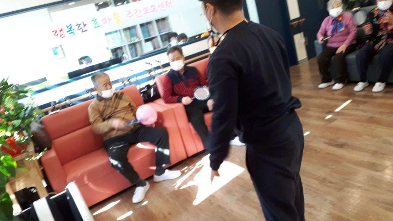 3695294320_SEPBUAZn_d8b887b3051c81d1cecac7c6d7a011f41a120968.jpg 이미지크게보기