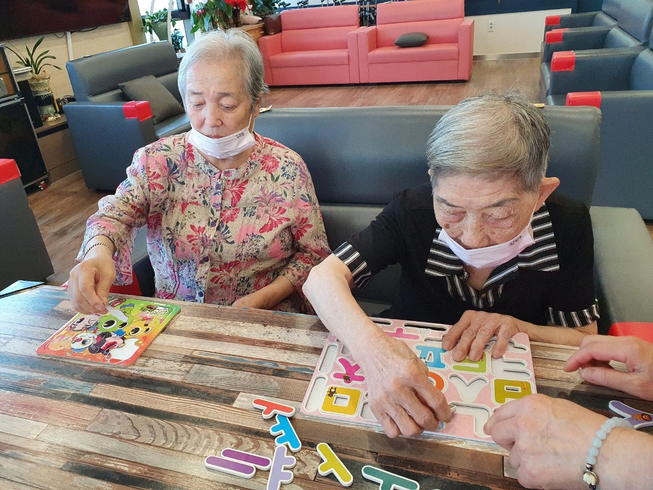 3695294320_U5K1dyVE_974defc349df0099c2f96f20d92ae0f14995b190.jpg 이미지크게보기