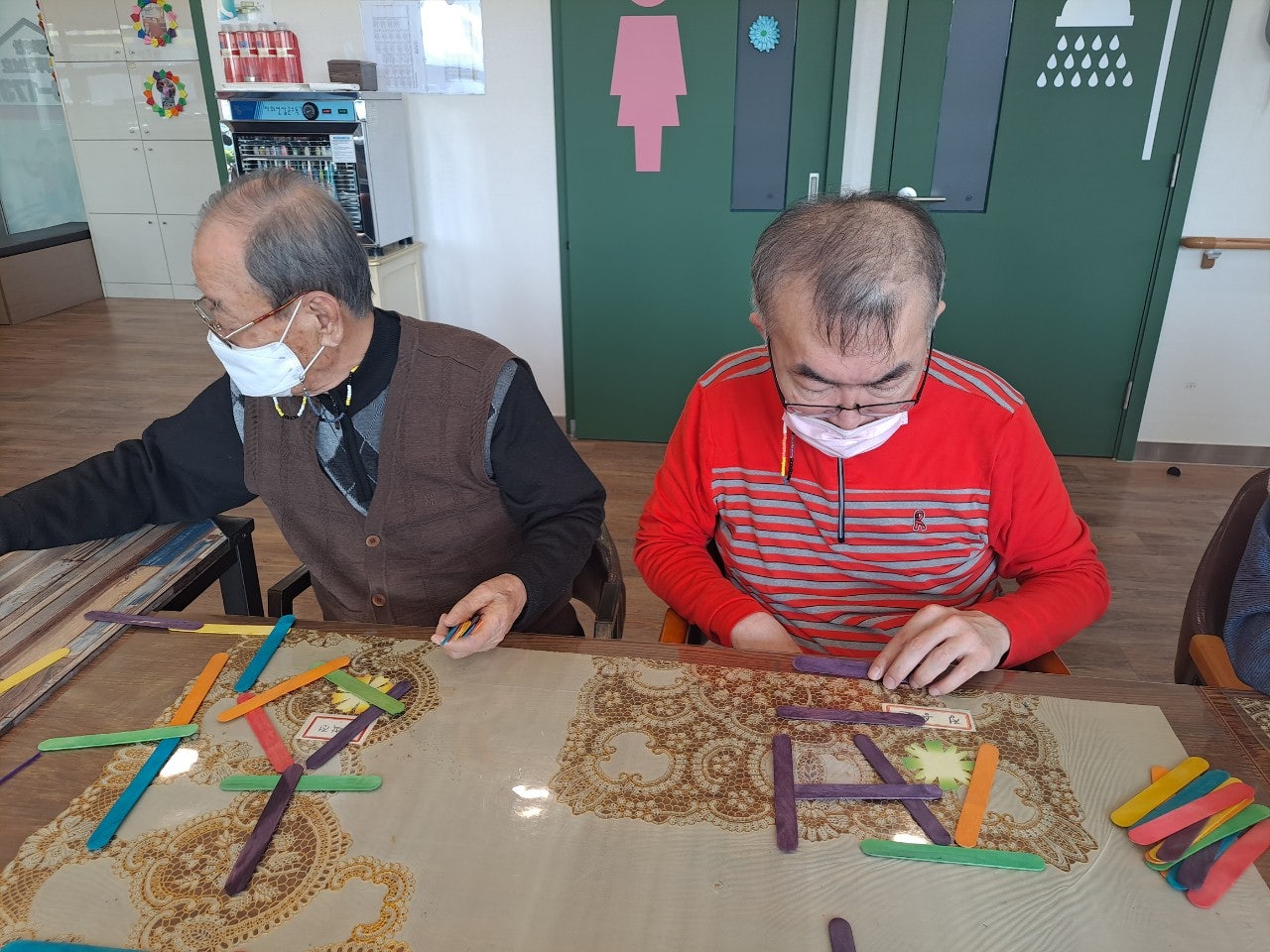 3695294320_VxqJwWGR_b97d24ada906717c3f5599e6bbc3adc096d1478e.jpg 이미지크게보기