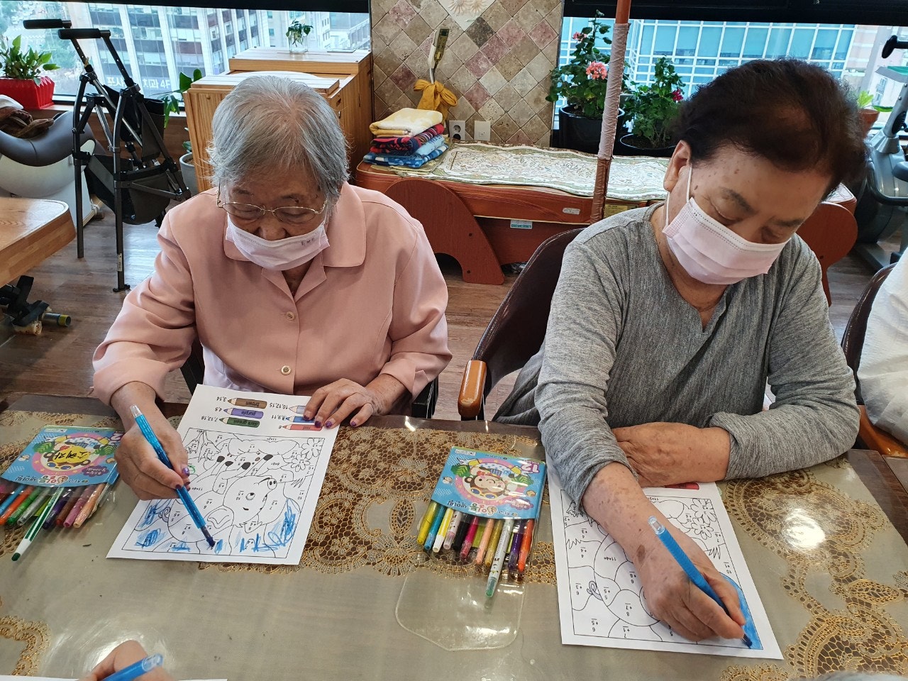 3695294320_iDNgBTdf_621548175575231f9f22745d565afc28152e027f.jpg 이미지크게보기