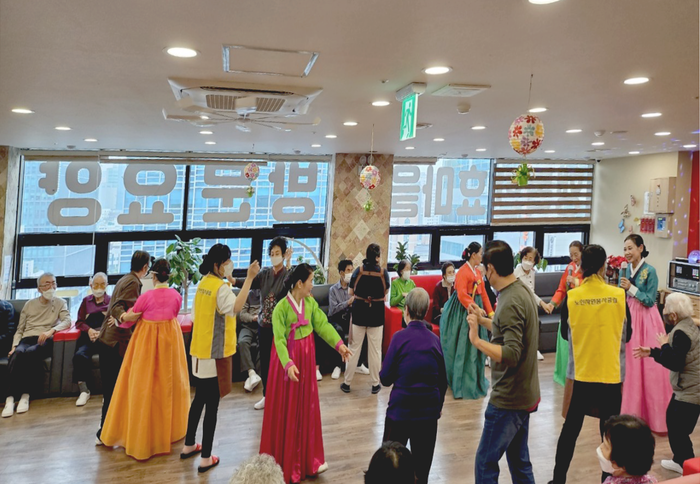 3695294320_raT6PLfx_94ea7d462dacb77a20ec9a0629995a48dac13ce3.png 이미지크게보기