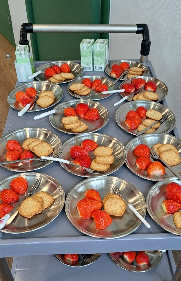 /user/h/happyhyo/editor/2409/614a0d9549a053f24d10606c2199e053_1727054880_0404.jpg 이미지크게보기